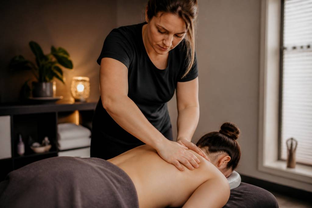 Massage Warrington: benefits, techniques and what to expect